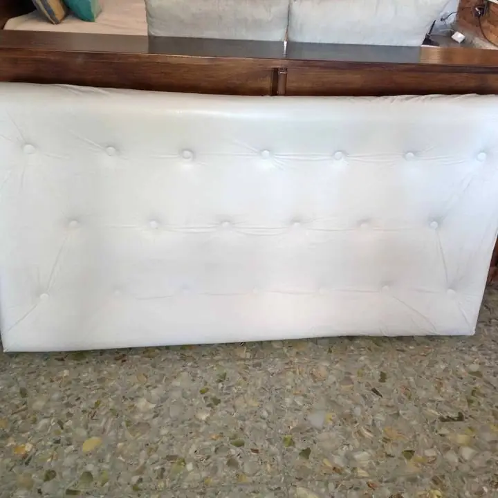 Respandos de pared para cama de 2 plazas impecable