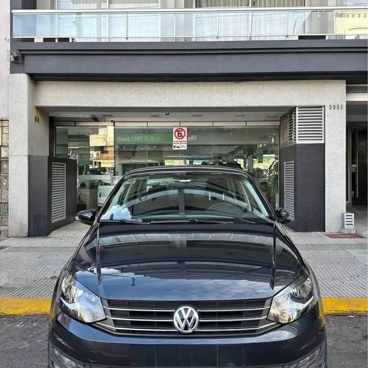 Volkswagen Polo 1.6 Comfortline 4p Mt
