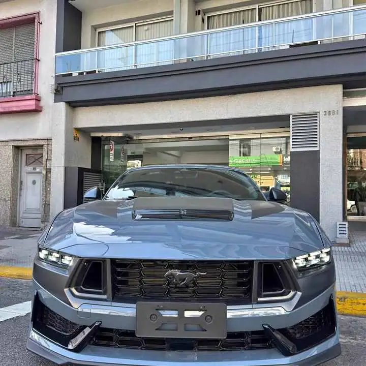 Ford Mustang Dark Horse 5.0 AT