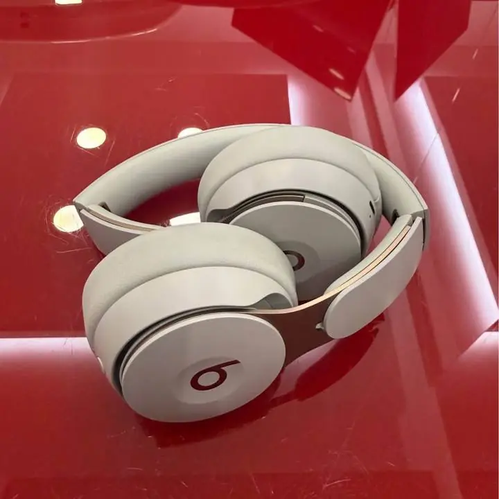 Beats Solo Pro