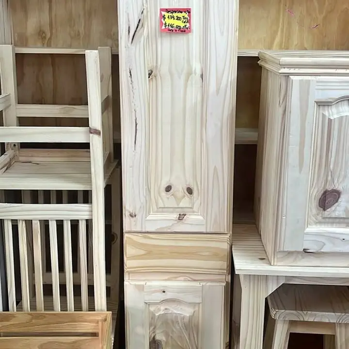 Oferta despensero 0,40 de Pino