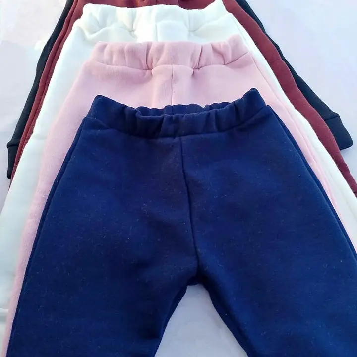 Pantaloncitos de bebé frizados
