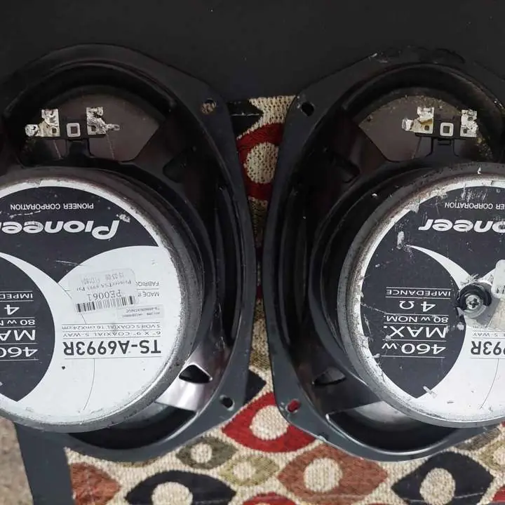 Parlantes pionner 6x9 460 watts