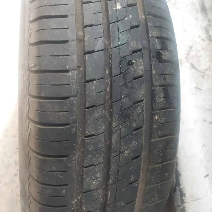 Rueda cubierta pirelli P
