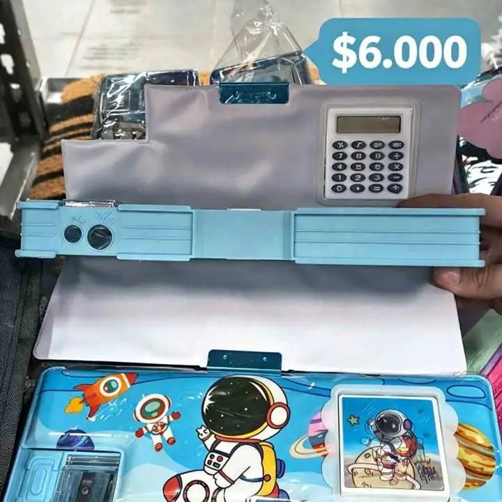 Cartuchera con calculadora