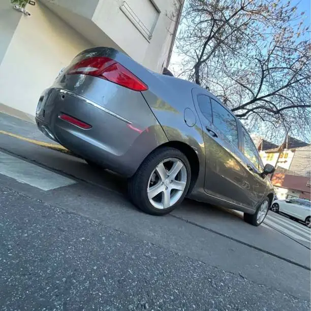 Peugeot 408 ALLURE + PLUS 2.0 no es motor thp año 2013 liquido urgente por viaje full full