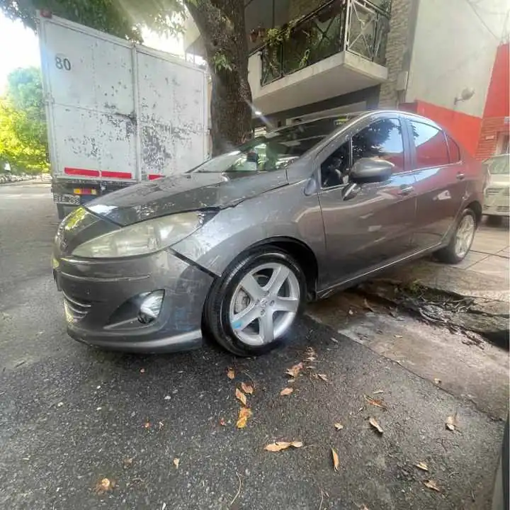 Peugeot 408 2.0 Allure mas plus 2013