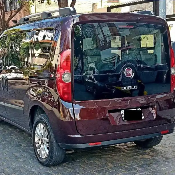 2015 Fiat doblo active 1.4 3 filas