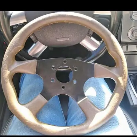 Volante deportivo cuatro rayos