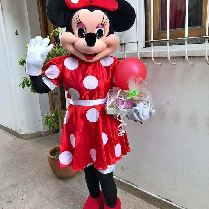 Minnie te lleva el desayuno!