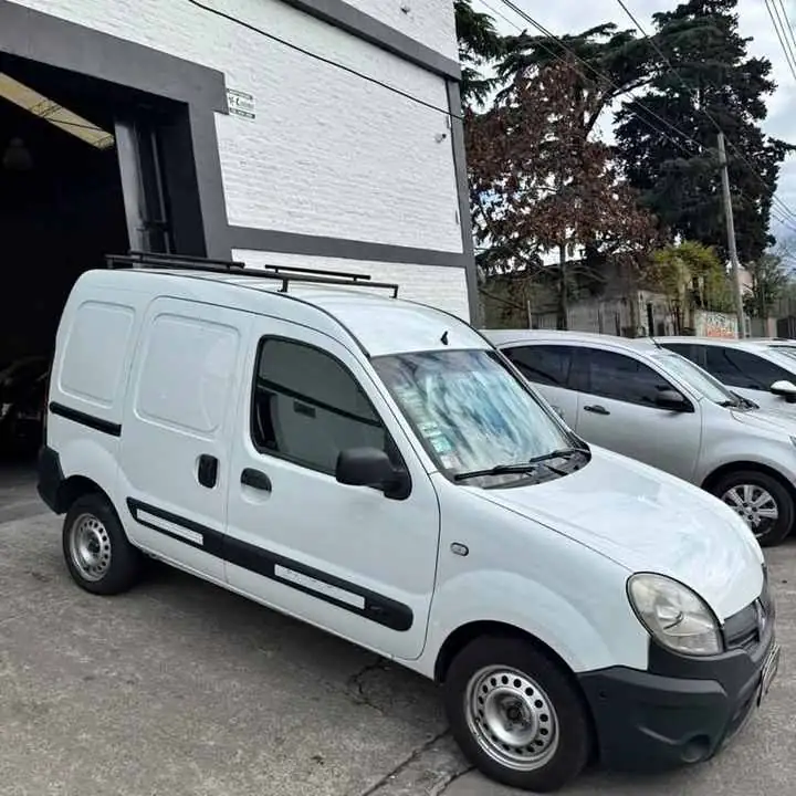 2014 Renault kangoo confort 5 plazas 1.5 dci