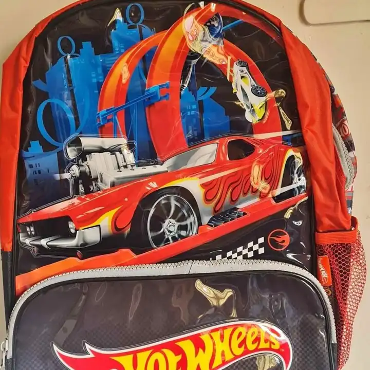 Mochila hotwel y spiderman 17 PULGADAS Podes retirar por once