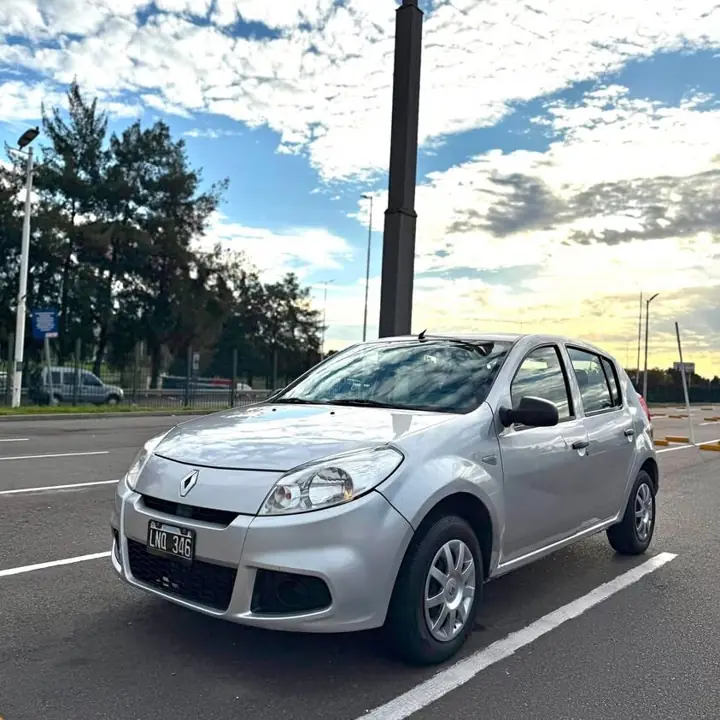 Renault sandero 1.6 8v 2012 nafya y GNC