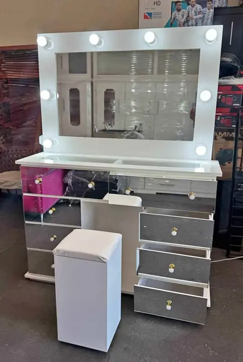 Maquillador hollywood espejado