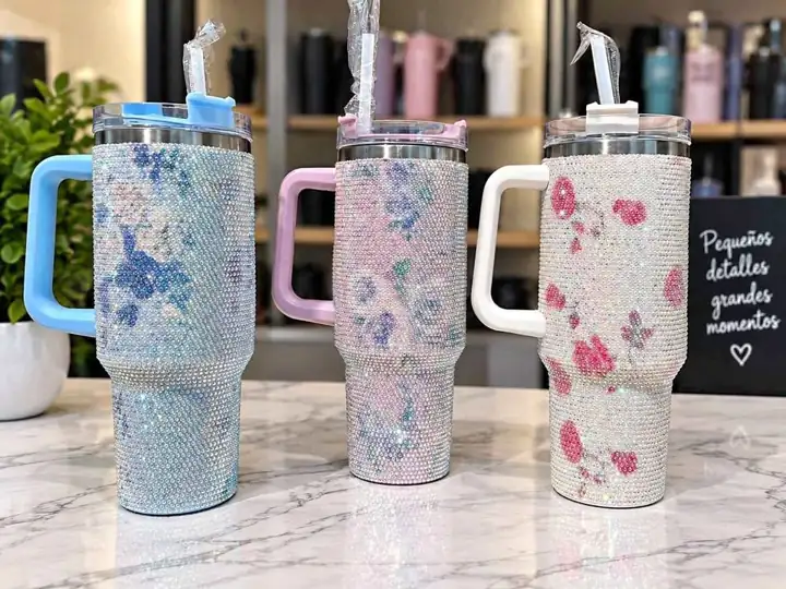 Quencher con brillo strass