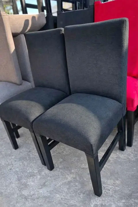 Sillas chenille con patas reforzadas