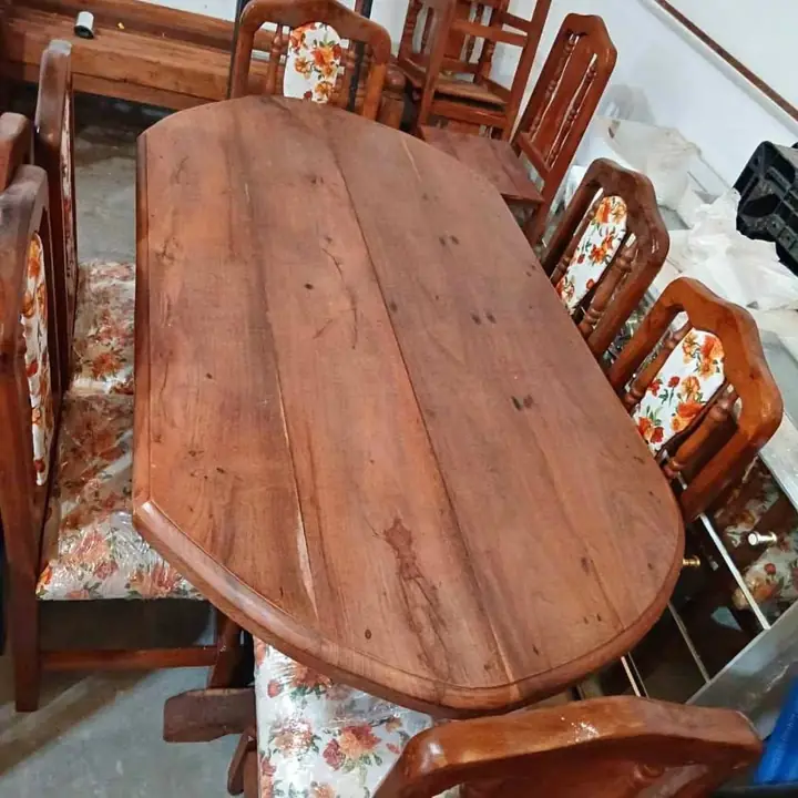 Mesa de algarrobo + 6 sillas
