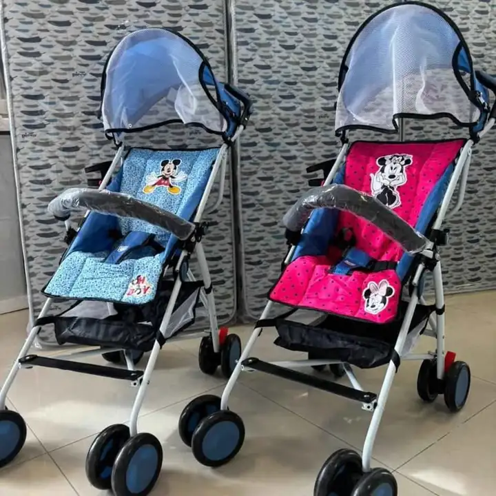 Coche paraguita con juego