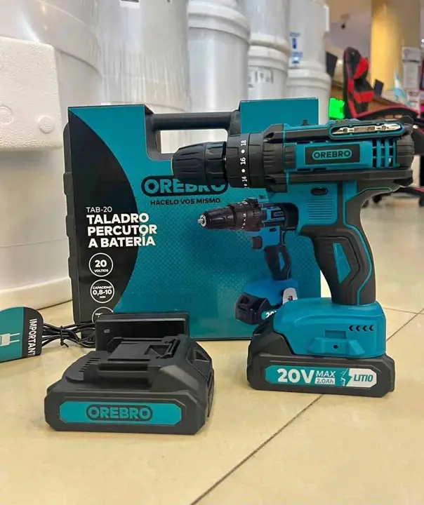 Taladró percutor a batería orebro 20V