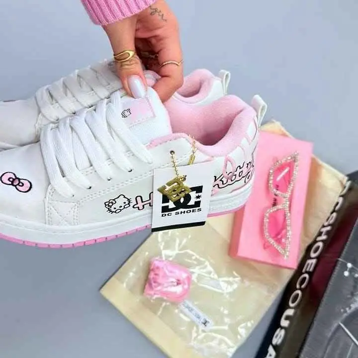 Nuevo ingreso ! DC kitty blanco rosa LUXO