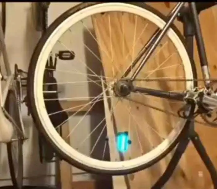 Luces LED con diseño para rueda de bicicleta