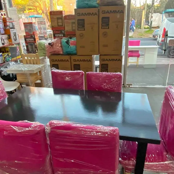 Mesa de MICROCEMENTO Grande + 6 Sillas lisas