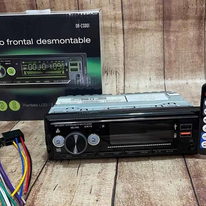 Estereo frontal desmontable con Bluetooth marca ORYX