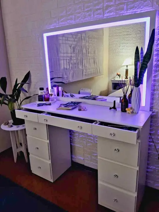 Tocador estándar con luz LED + silla