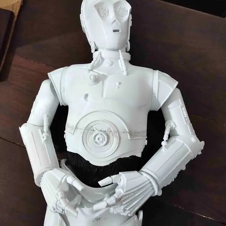 Figura c3po en 3D sin pintar de 76cm aprox