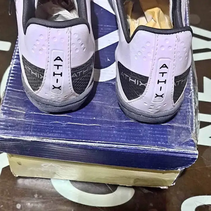 Botines fútbol talle 36