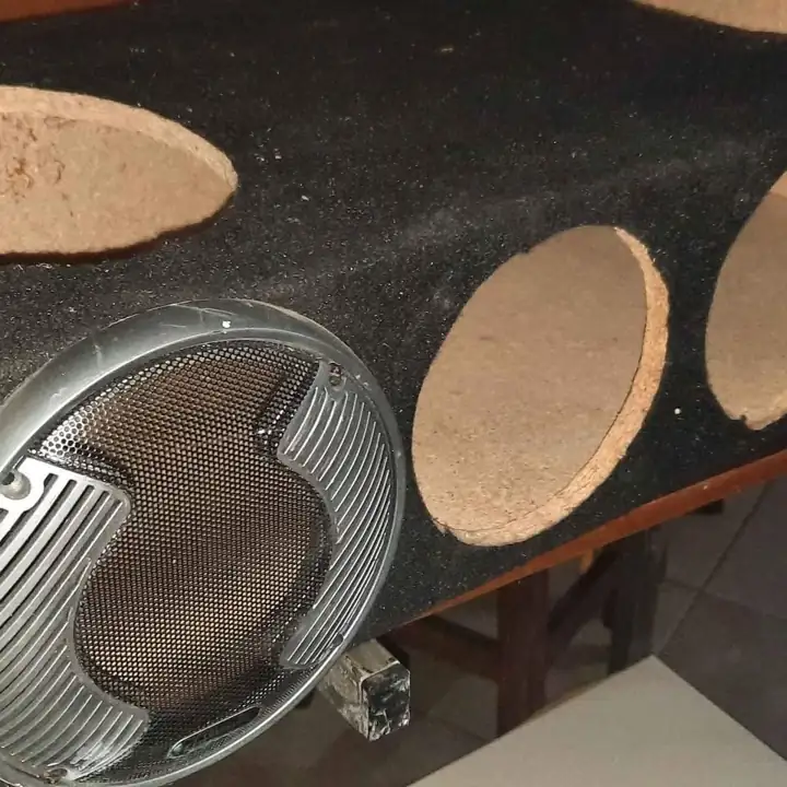 Caja para parlantes