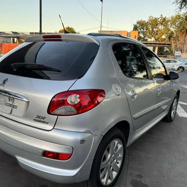 Peugeot 207 Xt griffe 1.6 - 2012 - 120.000 km reales -( versión full full tope de gama )