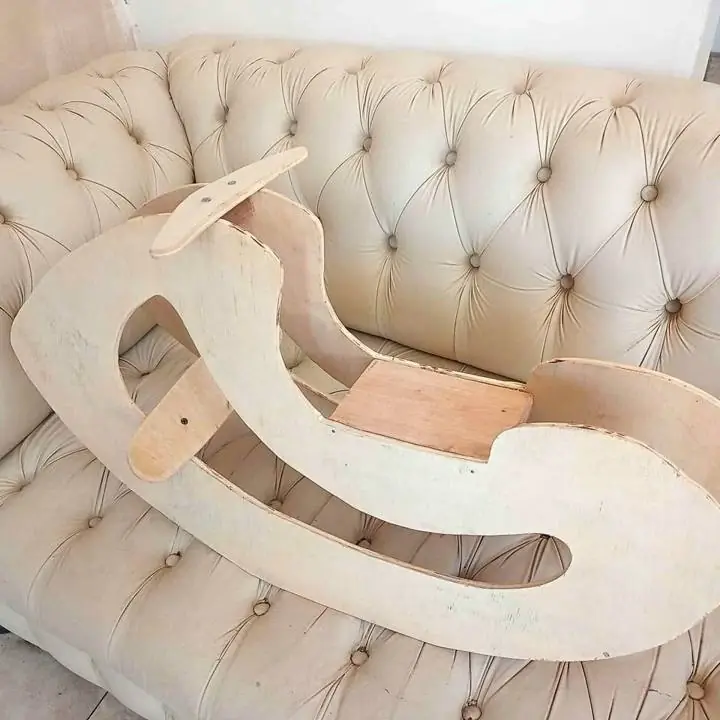 Mecedora / balancín infantil de madera. Oferta !