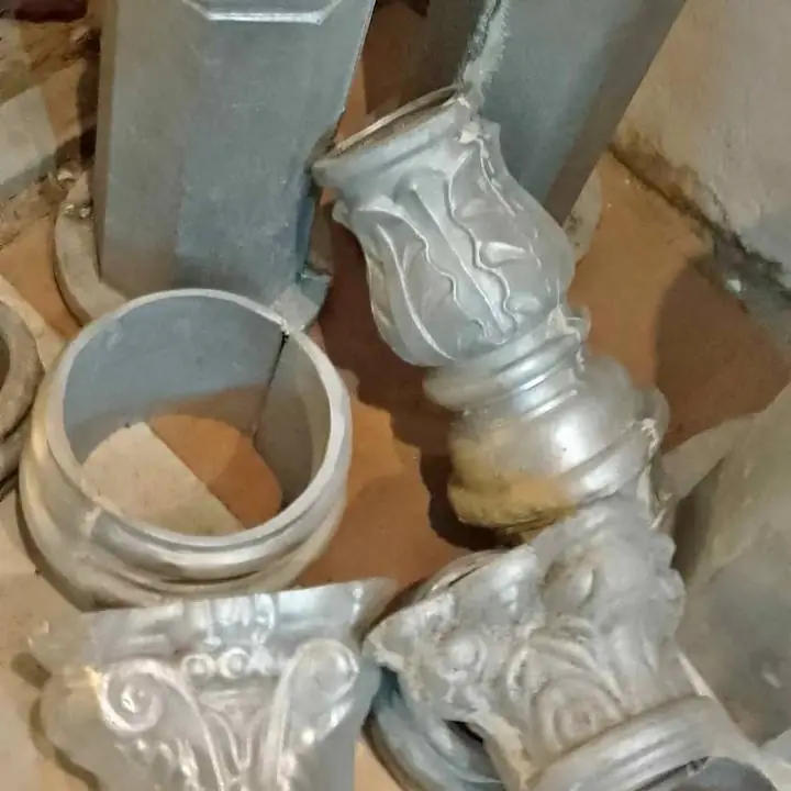 Columnas de 2", 2"1/2, 3", 4" y 5" pulgadas con accesorios de fundición. A medida