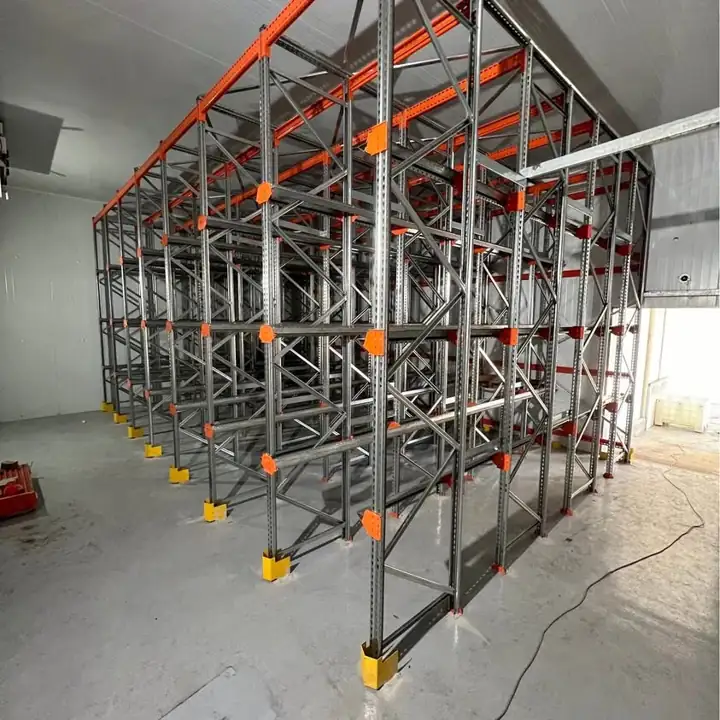 Racks metálicos penetrables
