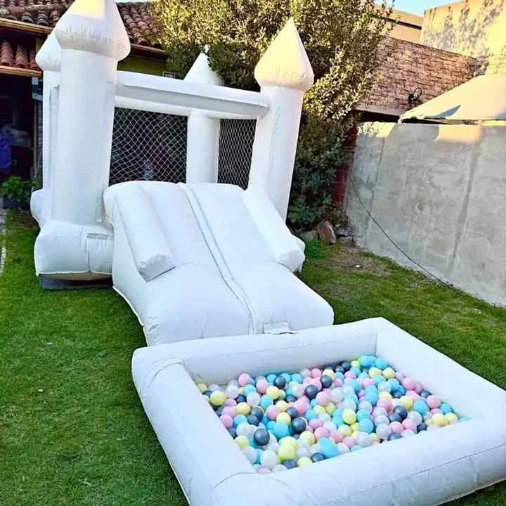 Alquiler de castillo Blanco no pedimos seña