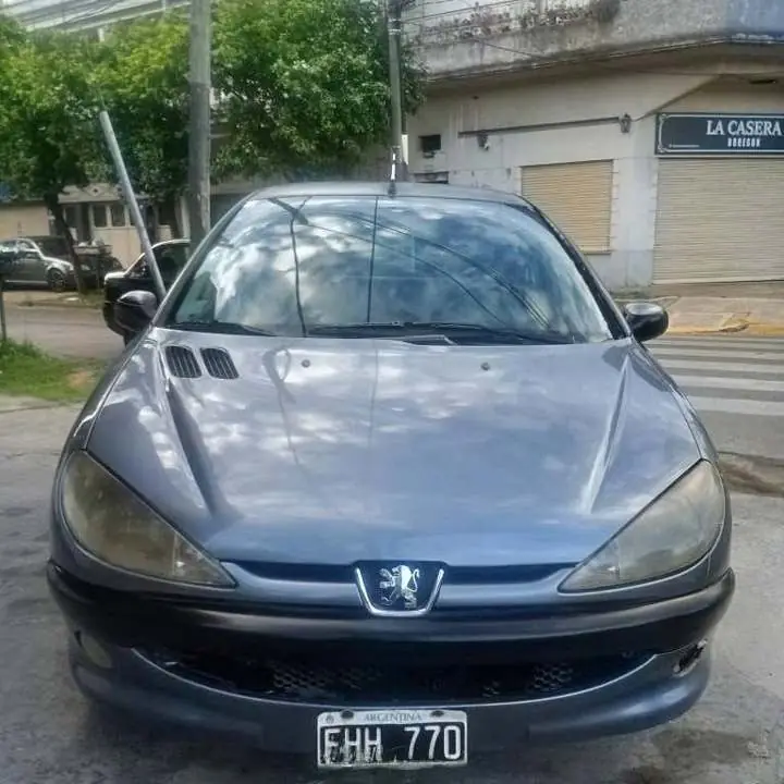 Peugeot 206 aire y dirección 2006 diesel excelente mecánica 4.200.000 pesos permuto