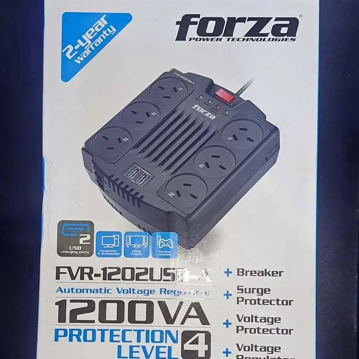 Zapatilla de voltaje 1200 va