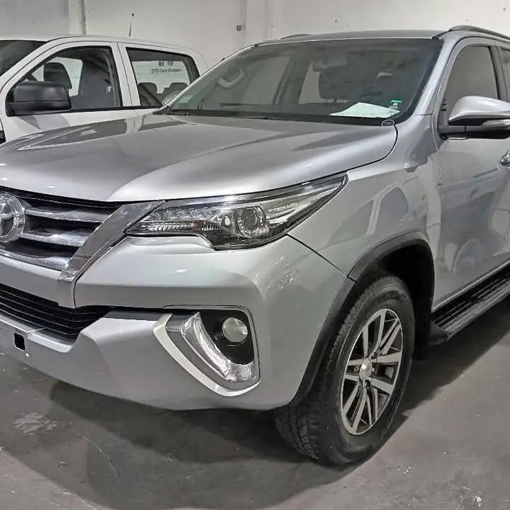 2016 Toyota Hiluz Sw4 2.8 SRX AT 4X4 7 Asientos 2016