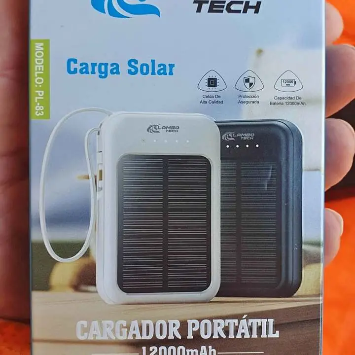 Cargador portátil 12000 mAh con cables