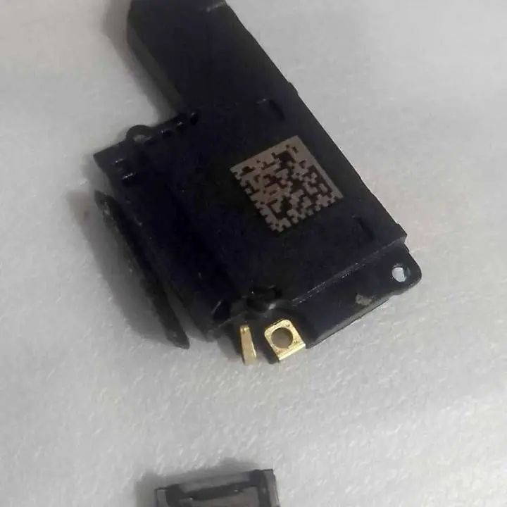 ZTE blade V40 disign altavoz y parlante audio