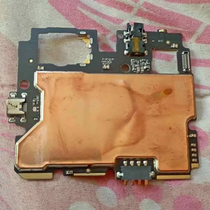 ZTE blade A33 plus placa logica en excelente estado (no se empresa) se puede probar