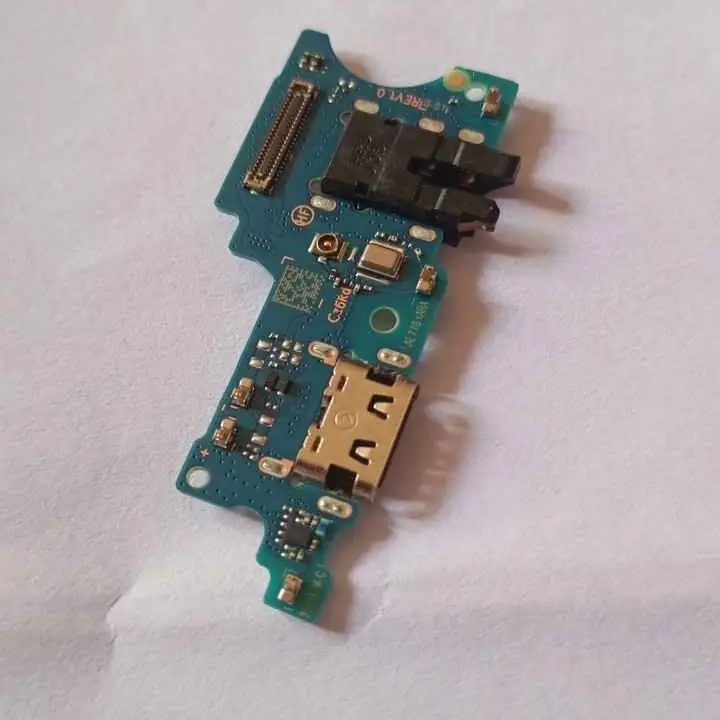 Samsung A07 placa carga original (sacada de equipo con cobertores de goma)
