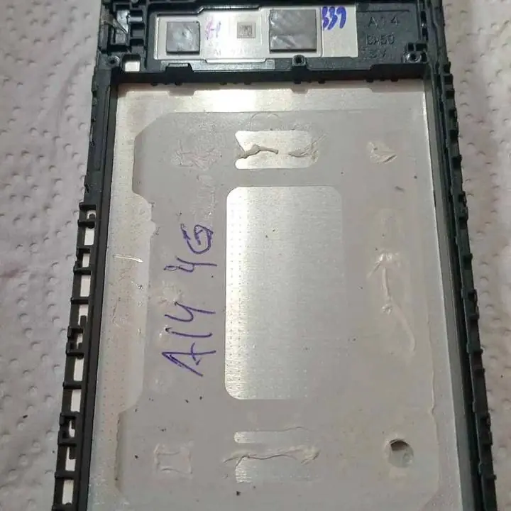 Samsung A14 4G marco chasis (detalles en foto)