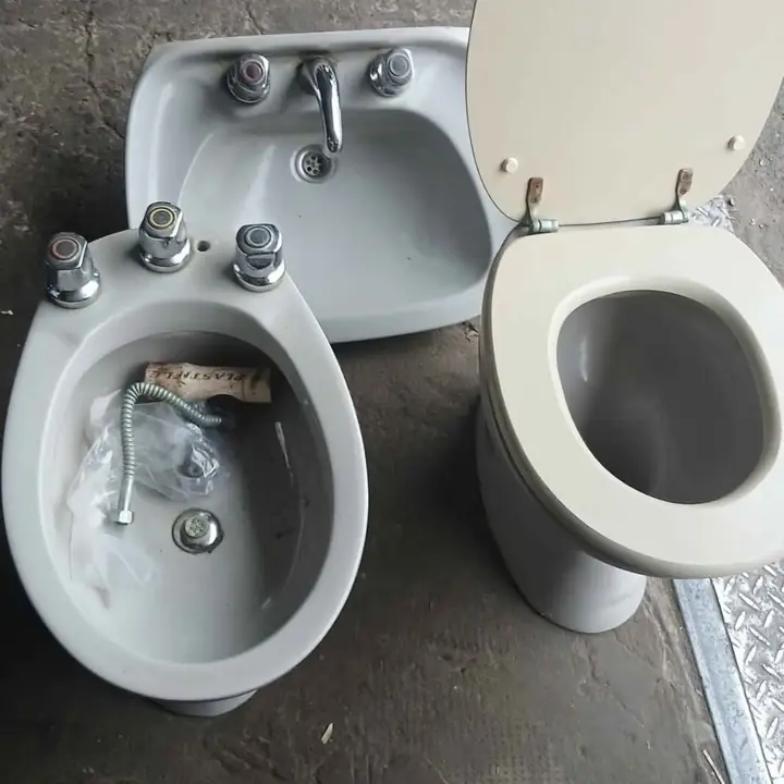 Juego sanitario con gritería