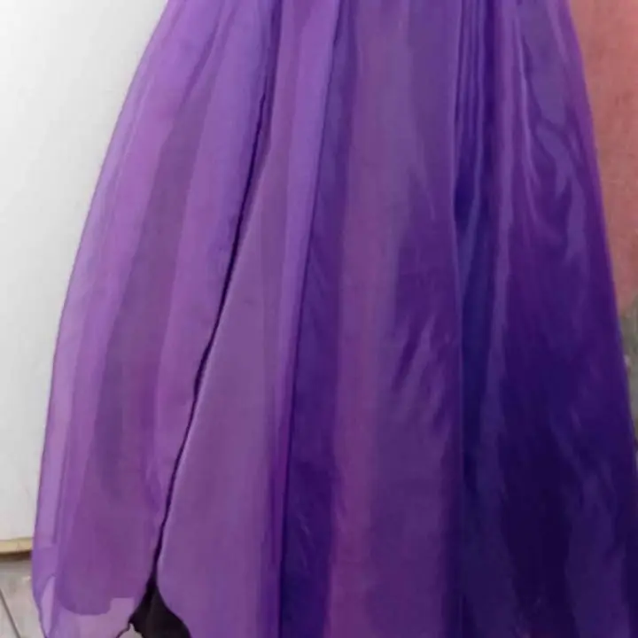 Pollera negra con violeta