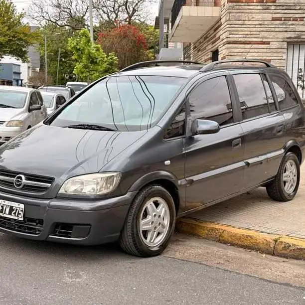 Chevrolet zafira GL 2.0 7 asientos 2006