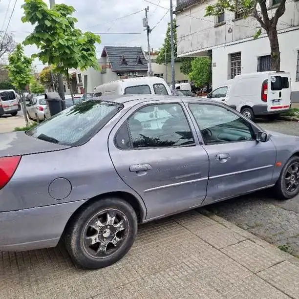 Ford mandeo ghia 98 full. Naftero