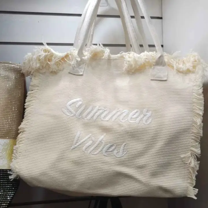 Bolsos de rafia. Enero 2026