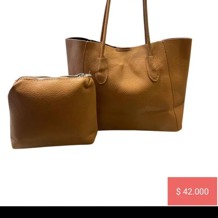 Carteras tote varias. Agosto 2025
